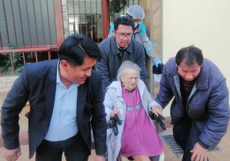 Amparo Carvajal sufre un accidente y podría ser sometida a cirugía