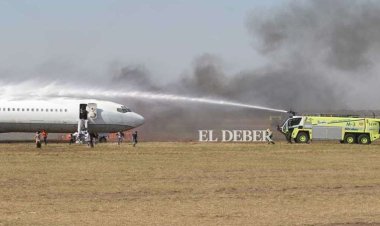 Simulacro de Accidente Aéreo en el Aeropuerto Viru Viru en Santa Cruz