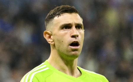 Dibu Martínez sancionado por la FIFA se perderá los partidos ante Venezuela y Bolivia