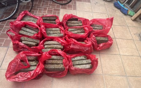 Un Sujeto Fue Sorprendido Escondiendo Droga En Su Domicilio En La Ciudad De Sucre.