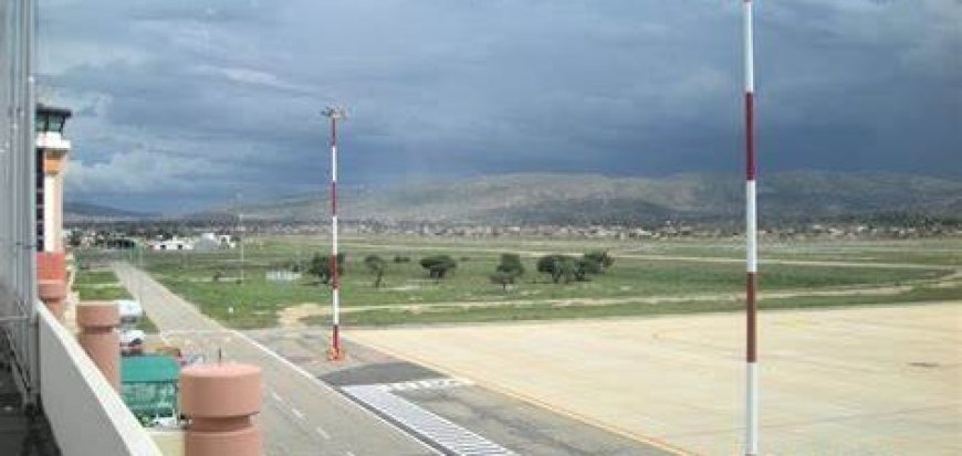 Reventó una llanta de una avioneta de la FAB y causó un incidente durante aterrizaje