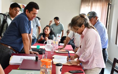 La gobernación y los trabajadores en Salud de Tarija acordaron buscar soluciones al conflicto