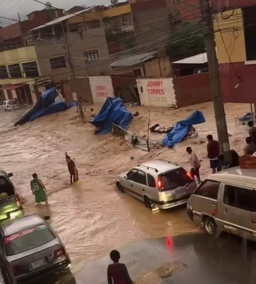 Intensa lluvia causa estragos en barrios de Tarija