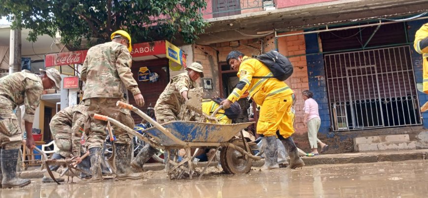 Cerca de 300 militares realizan trabajados post inundación en barrios afectados por la intensa lluvia.
