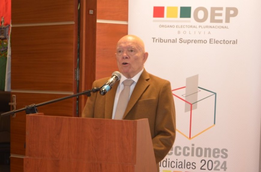 AL PUEBLO BOLIVIANO