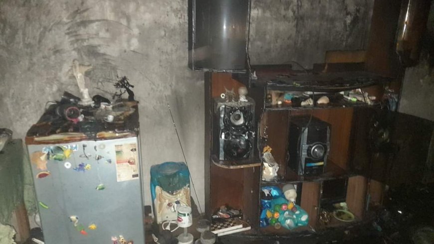 Un incendio consumió el patrimonio de una familia, bomberos lamentan falta de equipamiento para evitar el siniestro.