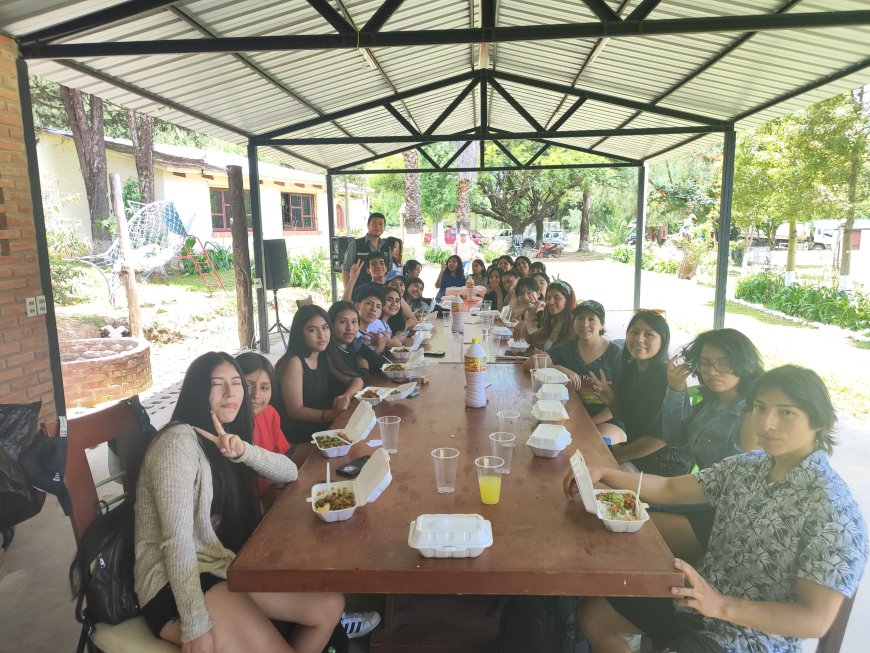 Unidad Educativa “Lourdes” efectuó la Feria del Conocimiento e Innovación con apoyo del GADT