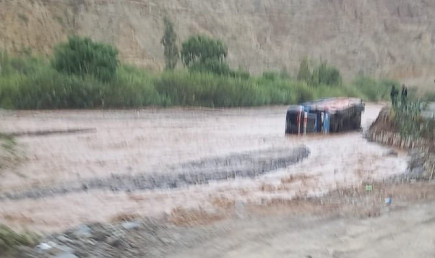 Tragedia en la ruta Tarija-Villazón: vuelco de bus deja un fallecido y varios heridos.