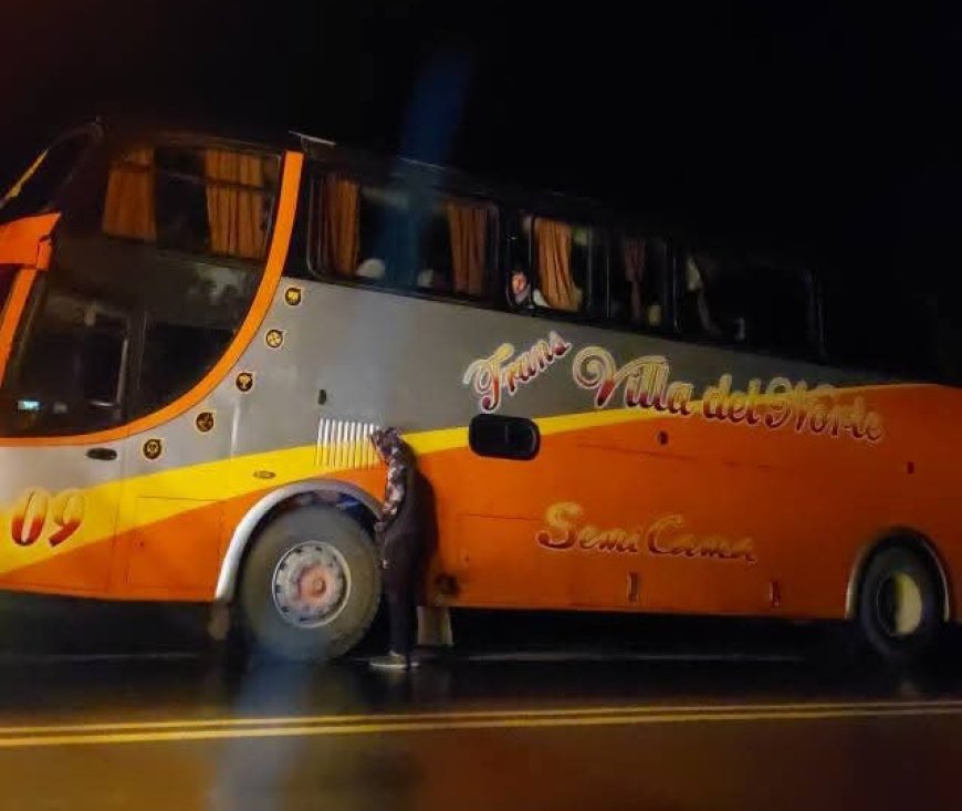 Un bus de Villa del Norte queda varado en la ruta Tarija-Villazón.