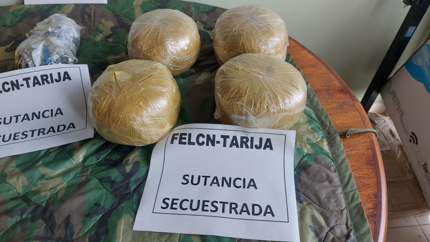 La madrugada de este miércoles Policía secuestra 4,5 kilos de marihuana en bus con destino a Tarija