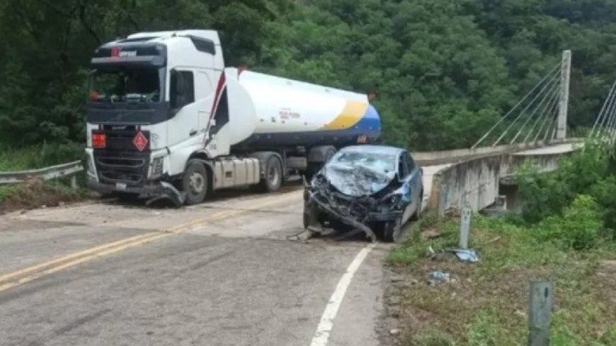 Fatal accidente en la antigua carretera Santa Cruz - Cochabamba deja dos muertos.