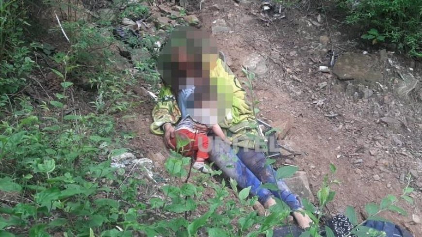 Madre herida quedó abrazando a su bebé en un barranco tras accidente en Samaipata.