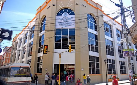 Pierde la vida una adulta mayor en el baño del Mercado Central de Tarija