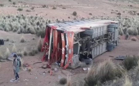 Accidente de flota en la ruta Oruro–Uyuni deja 17 heridos; conductor huye del lugar
