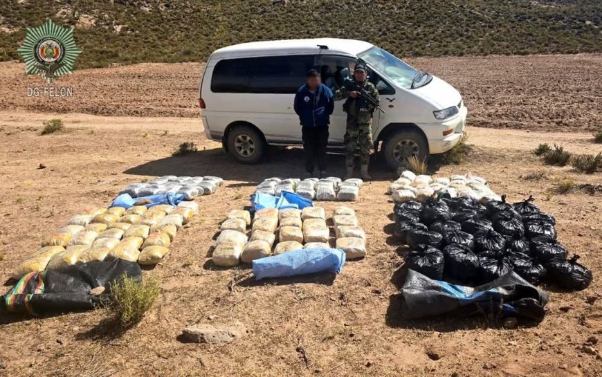 F.E.L.C.N. intercepta furgoneta con cargamento de marihuana en la ruta Uyuni–Challapata.