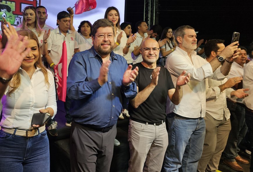 Samuel Doria Medina presentó a su compañero de fórmula en Cotoca con un enfoque de la lucha contra la inflación.