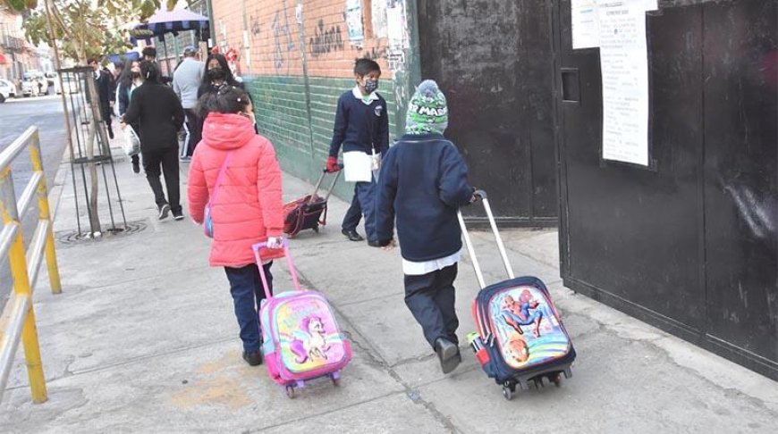 Oruro activa el horario de invierno en colegios ante el descenso de temperaturas