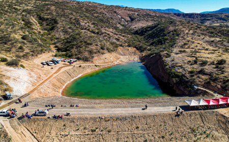 Gobernador Oscar Montes entrega atajado de agua en Saladillo beneficiando a más de 90 familias.