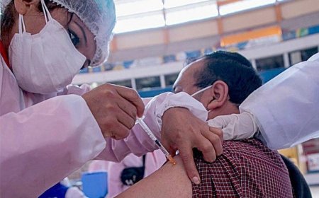 El Gobierno amplía la vacunación contra la influenza para toda la población boliviana.