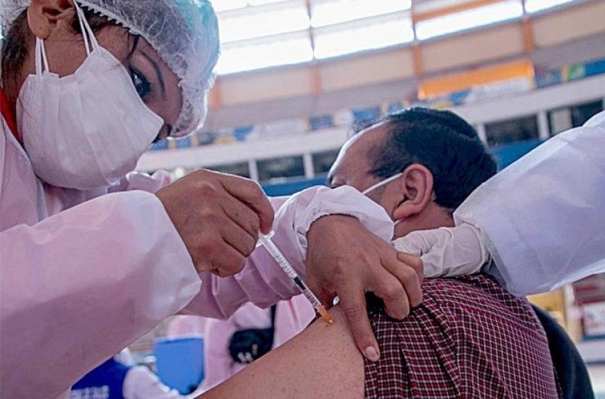 El Gobierno amplía la vacunación contra la influenza para toda la población boliviana.