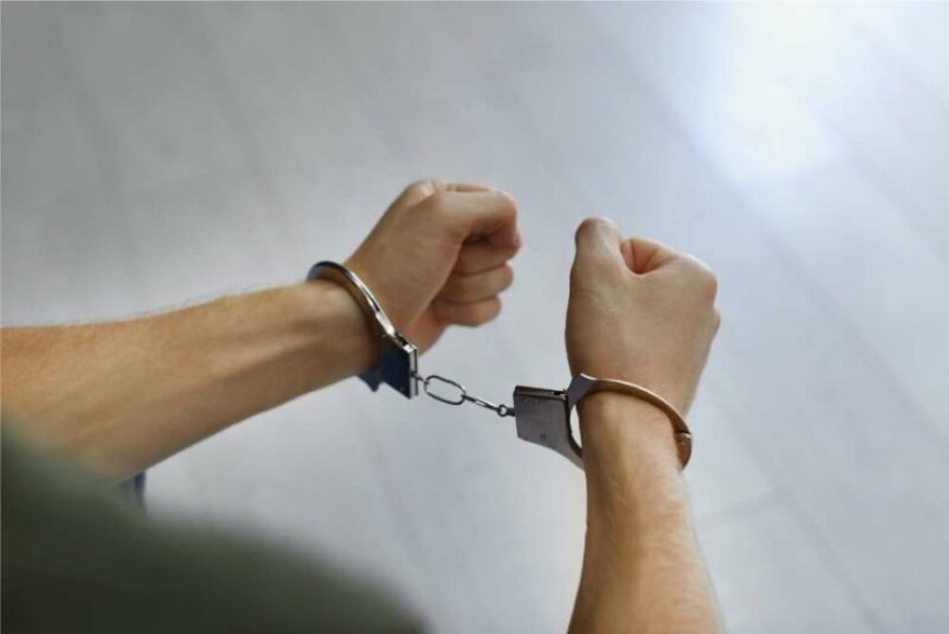 Sentencian A 25 Años De Prisión A Sujeto Que Vi0ló A Su Hijastra En Tarija