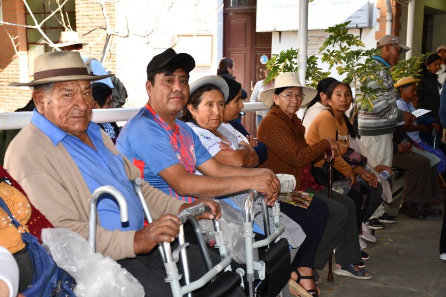 Gobernación de Tarija beneficia a personas de escasos recursos con servicios médicos y protésicos del 'SUSAT II Generación'
