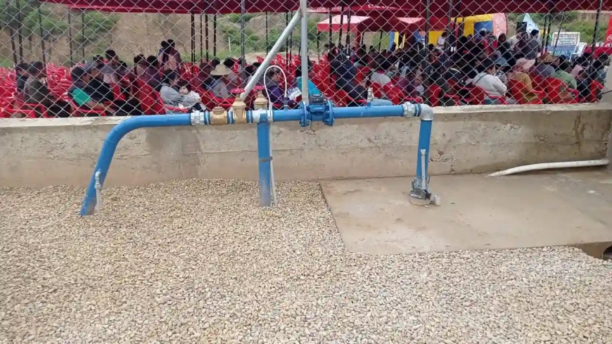 Inauguran un sistema de agua potable que transformará la vida de 1.900 vecinos en Tarija
