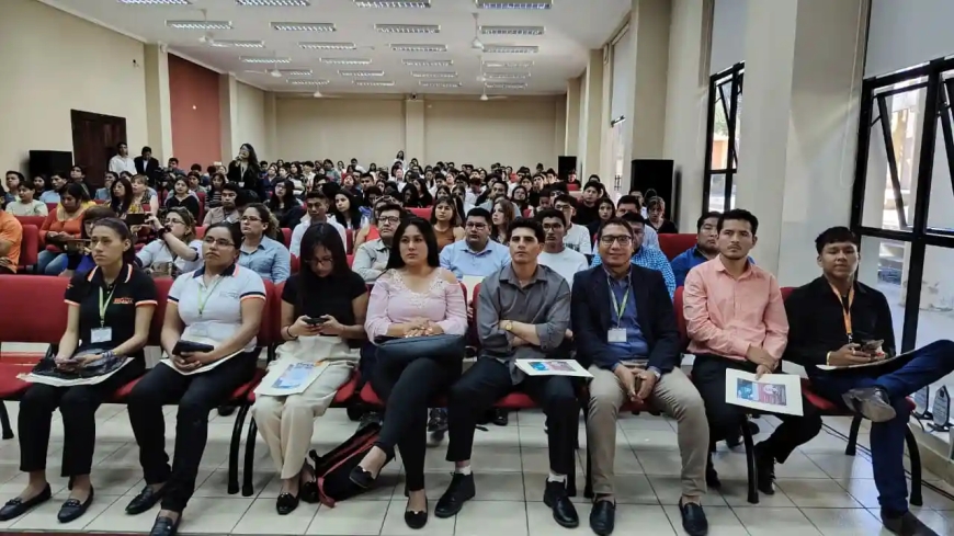 Fiscalía de Tarija capacita a futuros abogados de la UAJMS sobre la Ley 1636