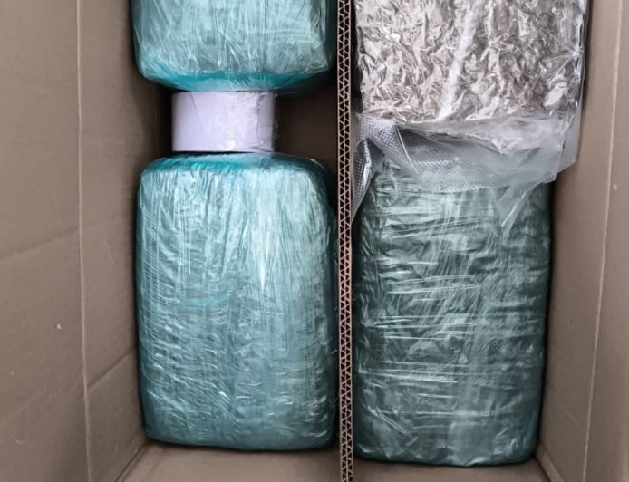 SECUESTRAN MARIHUANA EN BODEGAS DE TRANSPORTE EN TARIJA.