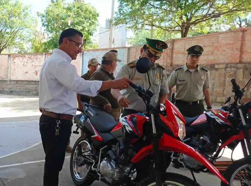 Entregan Motocicletas y Material Preventivo Para Reforzar el Trabajo de la FELCV