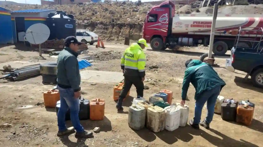 Operativo De La Anh En La Carretera Potosí–Tarija Permitió Incautar 440 Litros De Diésel