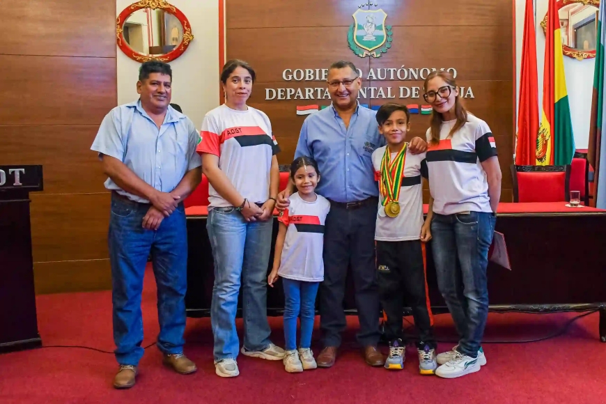 Gobernador entrego personerías jurídicas a instituciones de gimnasia y fortalece el deporte tarijeño