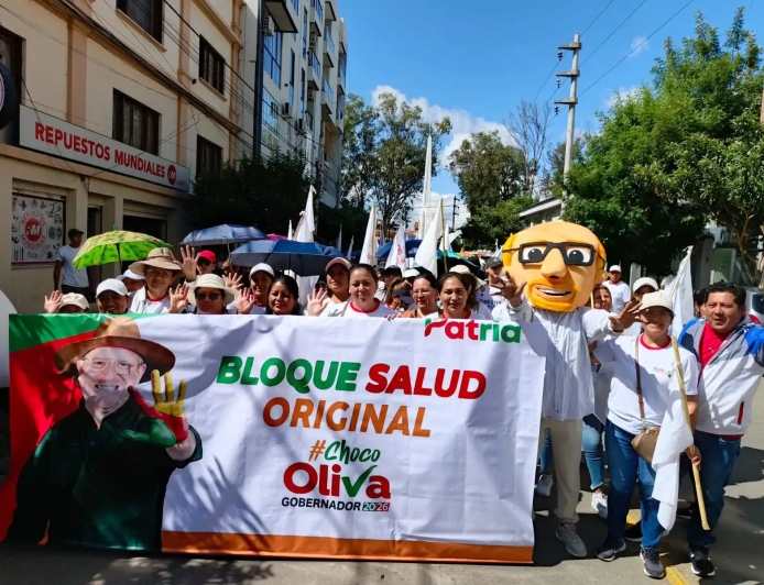 Banderazo de la Alianza Patria reunió a militantes y simpatizantes en Tarija.