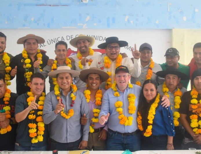 Campesinos y Adrián Oliva acuerdan agenda productiva para el desarrollo rural de Tarija.