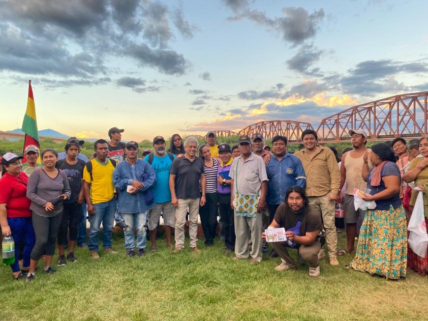 Rumbo a la segunda vuelta electoral, María René Soruco y Mario Cossío llegaron a reunirse Pueblo Weenhayek.