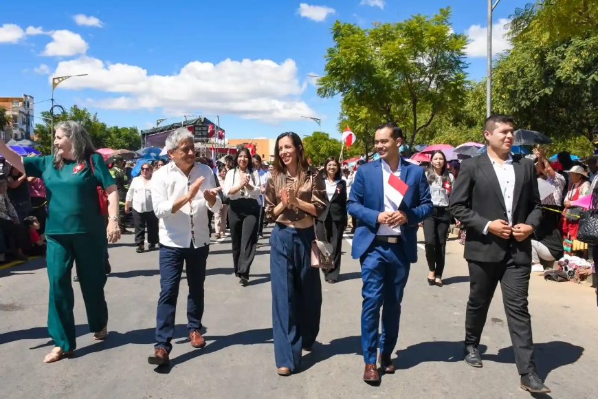 Participación política marca el desfile cívico por los 209 años de Tarija