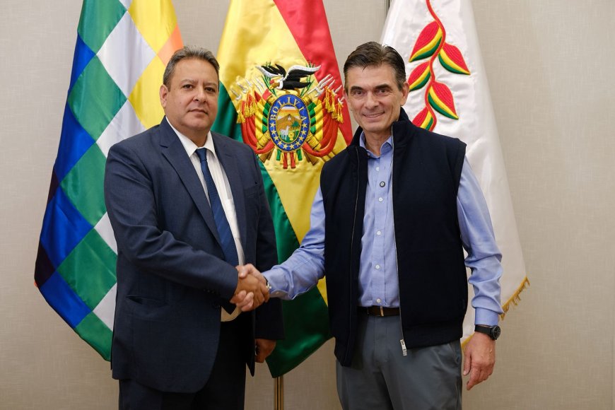 Paz posesionó a Daroca en YPFB y plantea medidas para normalizar el suministro de combustible.