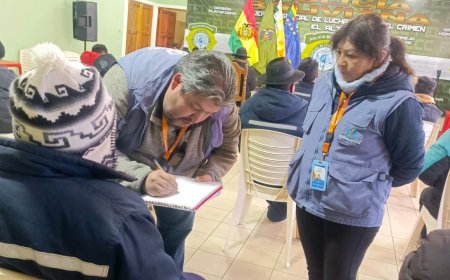 Defensoría reporta 57 detenidos y agresiones a periodistas durante desbloqueos en La Paz y El Alto