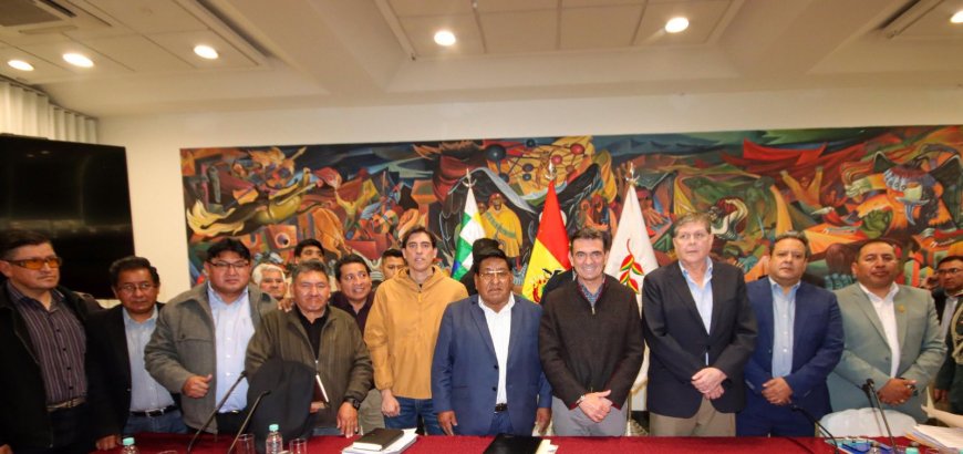 Acuerdo entre el Gobierno y el Transporte, suspenderán movilizaciones tras compromiso por combustibles.