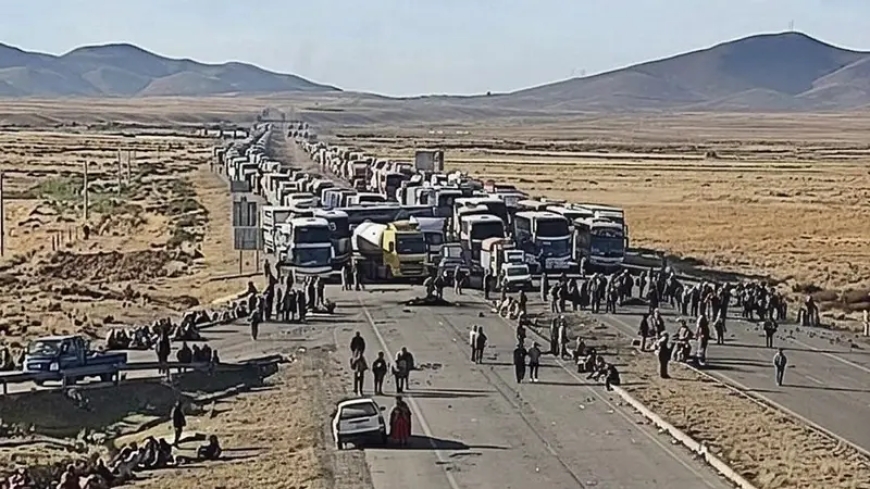Transportistas denuncian pérdidas millonarias por bloqueos y miles de camiones detenidos