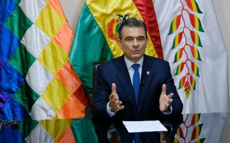 Gobierno elimina la subvención al diésel y anuncia nuevo esquema de precios.