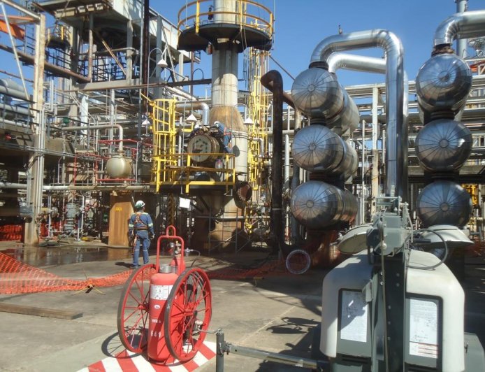 Las refinerías Gualberto Villarroel y Guillermo Elder Bell volverán a producir gasolina y diésel