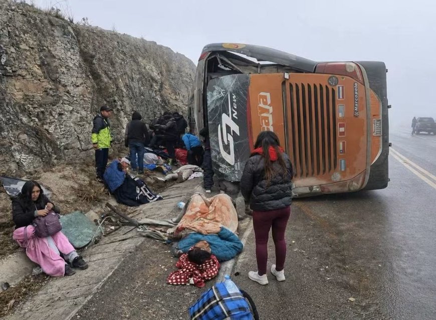Bus de La Empresa Padcaya Trasladaba 31 pasajeros y 3 Perdieron la Vida en el Accidente Suscitado en Cochas.