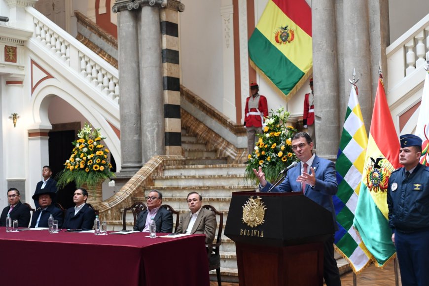 ‘No va a llover dólares’: Paz anuncia reformas y apuesta por la producción para reactivar la economía