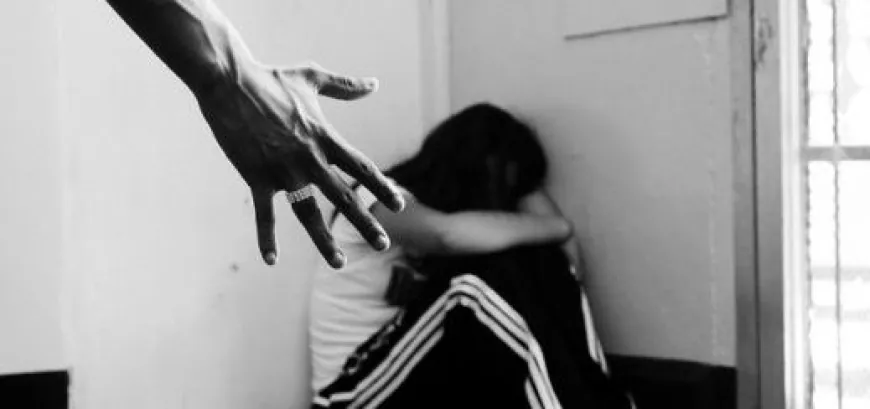 30 años de cárcel para hombre acusado de violar reiteradamente a su hija en Caraparí - Tarija