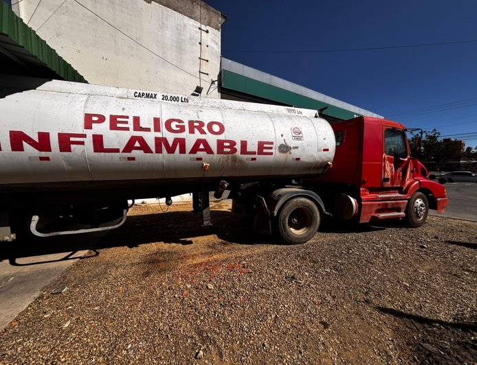 ANH suspende venta de combustibles y precinta cisterna tras cargar diésel en tanque de gasolina en Tarija