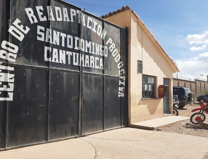 Explosión en el penal de Cantumarca deja tres reclusos heridos con quemaduras