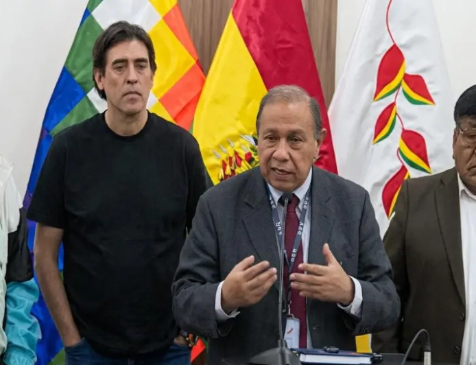 Gobierno acuerda con choferes una nueva banda tarifaria con alzas de hasta el 35% en pasajes interdepartamentales