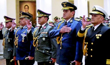 Cambian a jefe del Ejército por supuestos contactos con Evo