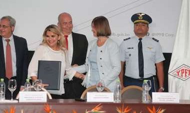 Áñez anuncia nuevos campos de gas y petróleo en Chuquisaca y Santa Cruz